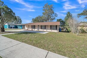 Serenity Retreat: Charming Home Near Attractions! 3 Bedroom Home by Re