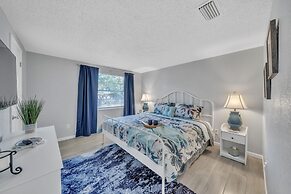 Serenity Retreat: Charming Home Near Attractions! 3 Bedroom Home by Re