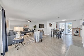 Serenity Retreat: Charming Home Near Attractions! 3 Bedroom Home by Re