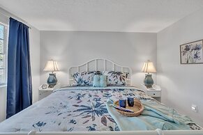 Serenity Retreat: Charming Home Near Attractions! 3 Bedroom Home by Re