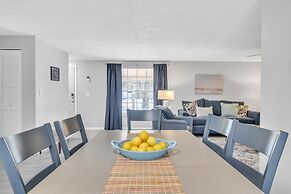 Serenity Retreat: Charming Home Near Attractions! 3 Bedroom Home by Re