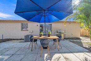 Serenity Retreat: Charming Home Near Attractions! 3 Bedroom Home by Re