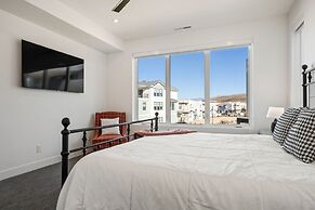 Ray Of Sunshine 5 Bedroom Home