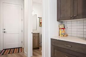 Ray Of Sunshine 5 Bedroom Home