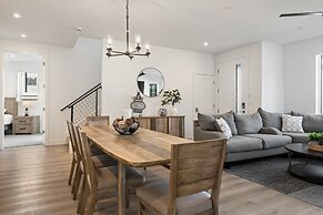 Ray Of Sunshine 5 Bedroom Home