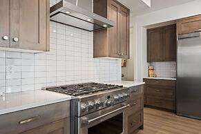 Ray Of Sunshine 5 Bedroom Home