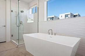 Ray Of Sunshine 5 Bedroom Home