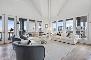 #beach Please 3 Bedroom Home by RedAwning