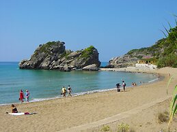 Luxury Loft Apartment With Pool Pelekas Beach Corfu