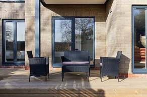 The Wembley Park Secret - Spacious 3bdr Flat With Terrace