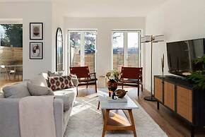 The Wembley Park Secret - Spacious 3bdr Flat With Terrace