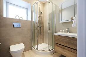 The Wembley Park Sanctuary - Stunning 2bdr Flat With Balcony