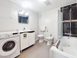 Cozy Vacation Rental in Peaceful Peral, Portugal