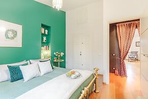 Casa Elo in Lucca With 1 Bedrooms and 1 Bathrooms