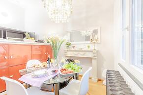 Casa Elo in Lucca With 1 Bedrooms and 1 Bathrooms