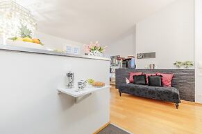 Casa Elo in Lucca With 1 Bedrooms and 1 Bathrooms