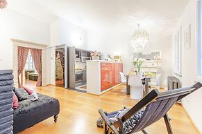 Casa Elo in Lucca With 1 Bedrooms and 1 Bathrooms