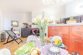 Casa Elo in Lucca With 1 Bedrooms and 1 Bathrooms