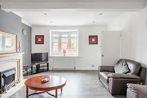 Captivating 2-bed House in Hamilton With Jacuzzi