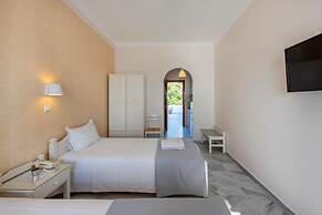 Irene Hotel - Beachfront