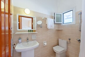 Irene Hotel - Beachfront