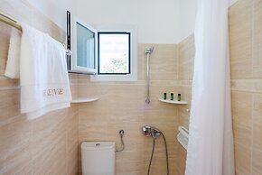 Irene Hotel - Beachfront