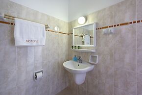 Irene Hotel - Beachfront