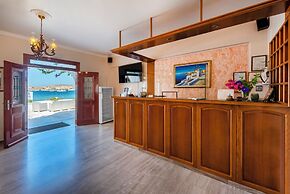 Irene Hotel - Beachfront