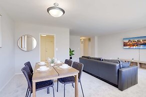 Stylish Condo in Crystal City