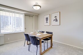 Stylish Condo in Crystal City