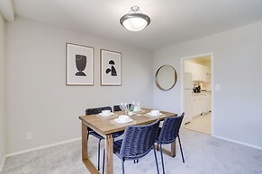 Stylish Condo in Crystal City