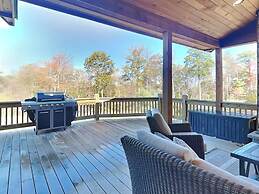 Mama Bear Lodge by Taylor Made Deep Creek