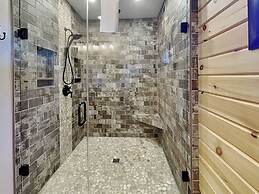 Mama Bear Lodge by Taylor Made Deep Creek