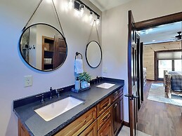 Mama Bear Lodge by Taylor Made Deep Creek
