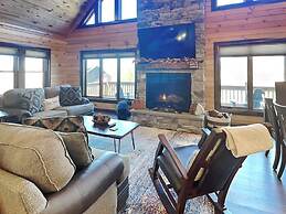 Mama Bear Lodge by Taylor Made Deep Creek