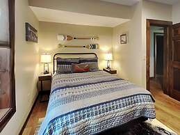 Mama Bear Lodge by Taylor Made Deep Creek