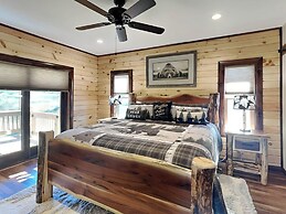 Mama Bear Lodge by Taylor Made Deep Creek