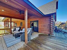 Mama Bear Lodge by Taylor Made Deep Creek