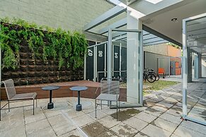 Studio completo ao lado do aeroporto