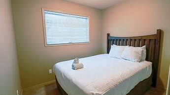 Thunder Ridge by Fernie Lodging CO