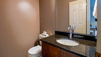 Thunder Ridge by Fernie Lodging CO