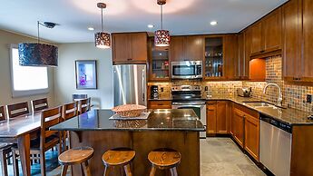 Thunder Ridge by Fernie Lodging CO