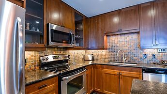 Thunder Ridge by Fernie Lodging CO