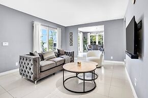 Cahuenga Park by Avantstay Hollywood Hills Home