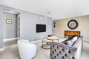 Cahuenga Park by Avantstay Hollywood Hills Home