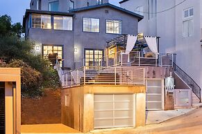 Cahuenga Park by Avantstay Hollywood Hills Home