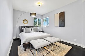 Cahuenga Park by Avantstay Hollywood Hills Home