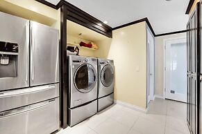 Cahuenga Park by Avantstay Hollywood Hills Home