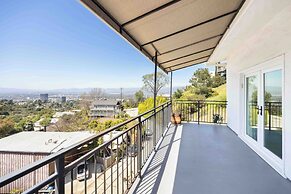 Pacific View by Avantstay Original Artist's Home