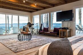 Oak Hills by Avantstay Panoramic View, Pool, Spa